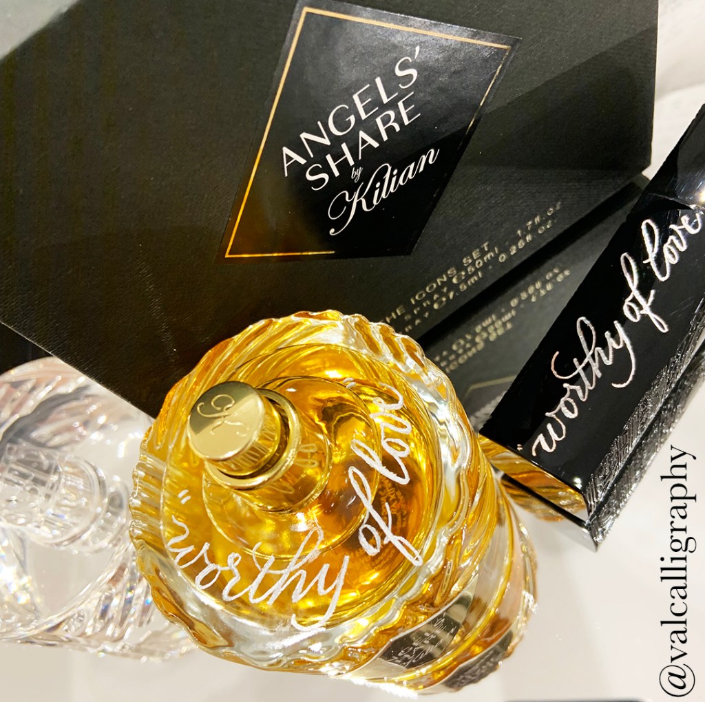 Angels' Share by Kilian fragrance engraved by hand during a luxury event at Saks fifth avenue

worthy of love

xm marketing, experiential marketing, event animations, marketing events, luxury events 

calligraphy, engraving 